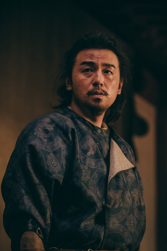 雷佳音战损版老年张小敬 这次只有张小敬一个人了