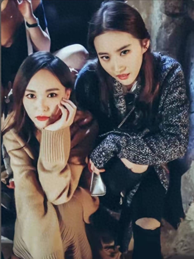 唐嫣连续九年发文为刘亦菲庆生：所盼皆安所愿皆得