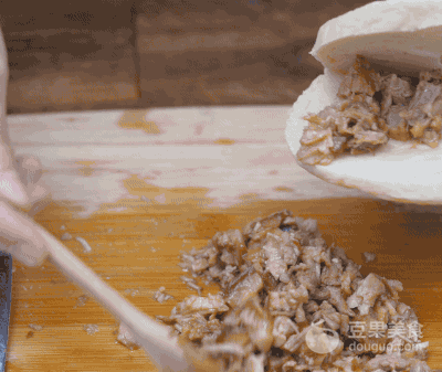 肉夹馍原来做法这么简单(教你做正宗陕西肉夹馍)(15)