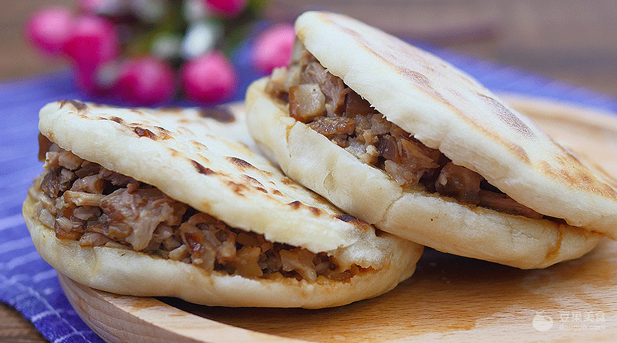 肉夹馍原来做法这么简单(教你做正宗陕西肉夹馍)(1)