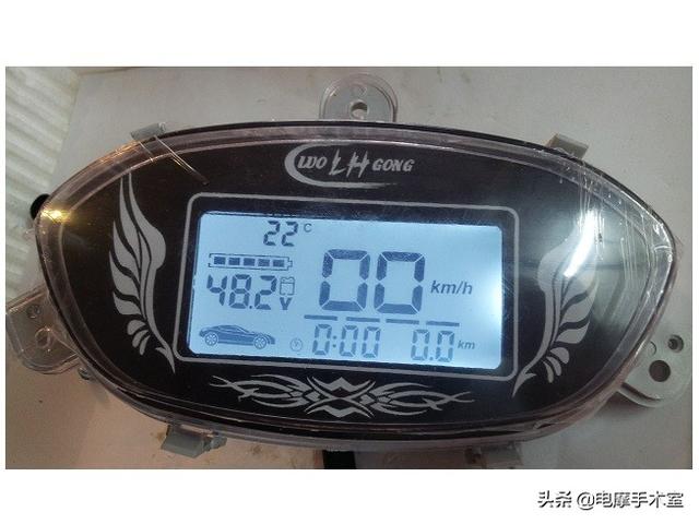 最简单数字电压表(看懂数字电压的电量表)(1)