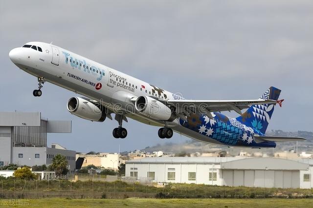 空中客车a380百科(空中客车超大型客机A380)(2)