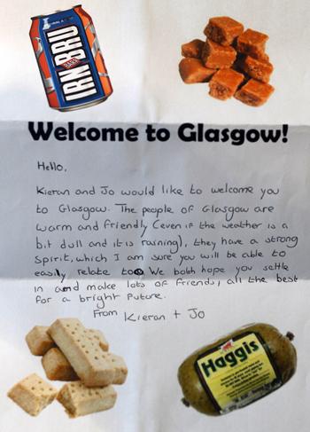 欧洲难民潮最新消息(世界曾见证这些温暖的瞬间)(10)