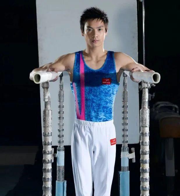 小伙体操运动员(救人体操哥)(4)