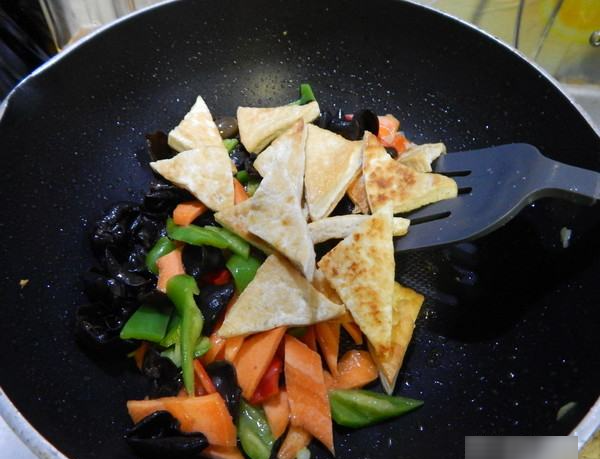 辣豆腐怎么炒,辣豆腐的家常做法图10