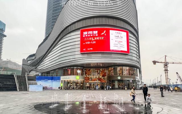 重庆龙湖时代天街攻略(实拍重庆公园天街)(1)