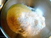 山东煎饼卷大葱的做法（山东美食----煎饼卷大葱的制作）(2)