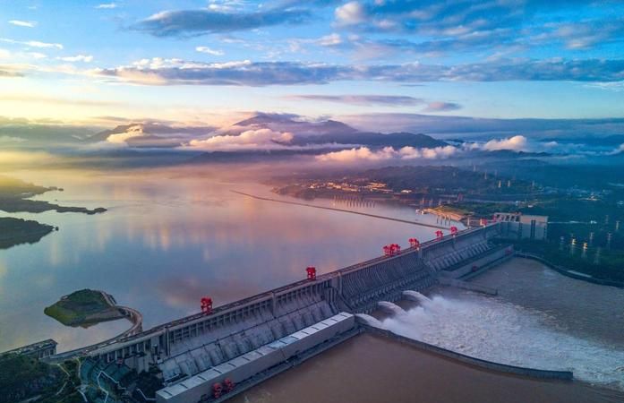 长江三峡大坝在什么地方