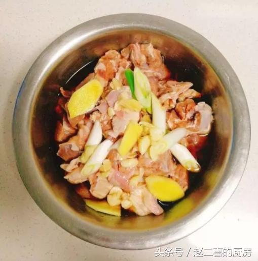 正宗手抓羊肉的做法及配方窍门(手抓羊肉这么做)(2)