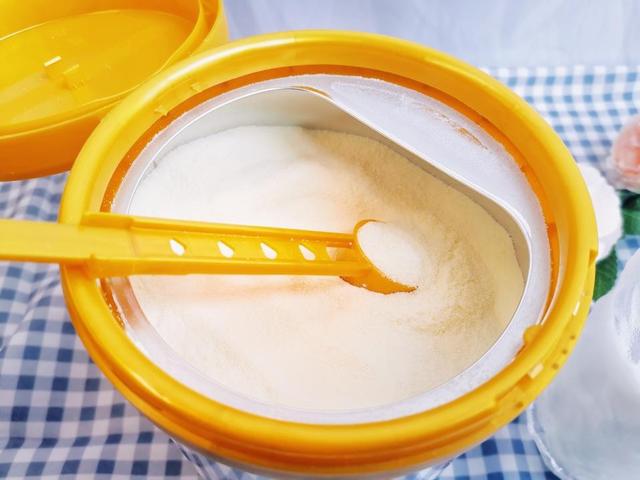 奶粉口碑最好的前十名奶粉评测(我给孩子选到了靠谱的好奶粉)(2)