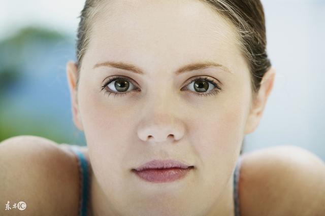 雀斑怎么消除最简单方法(3个小妙招帮你去雀斑)(1)