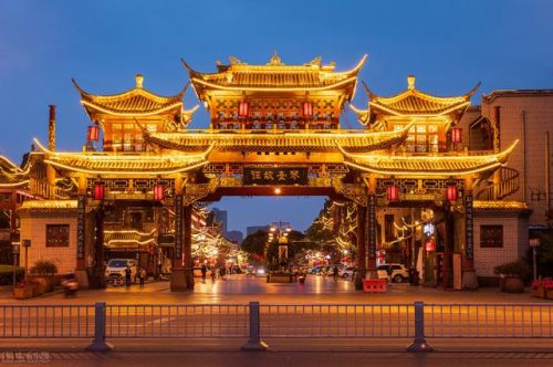 和贾舍人早朝大明宫之作王维(和贾舍人早朝杜甫)-第1张图片-