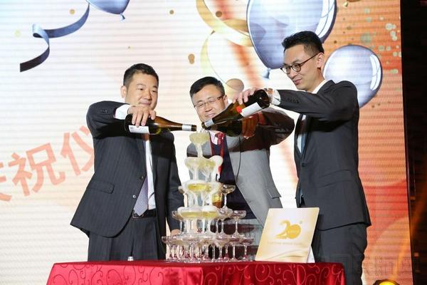 上海金鹏航空公司官网(海航携手铛铛社交共建)(2)