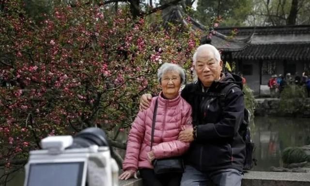 什么是黄昏恋,很多老年人为什么喜欢黄昏恋?图2