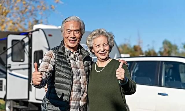 什么是黄昏恋,很多老年人为什么喜欢黄昏恋?图4