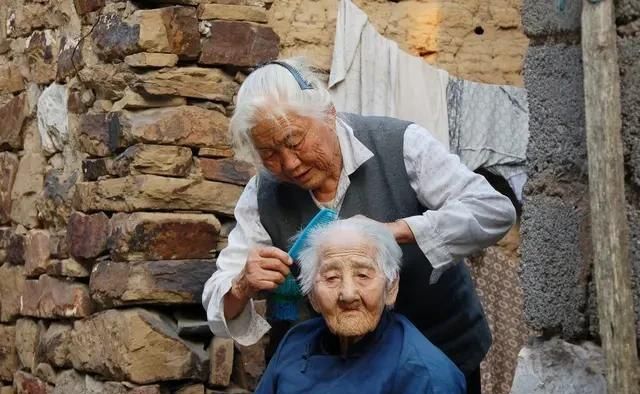 什么是黄昏恋,很多老年人为什么喜欢黄昏恋?图5