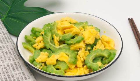 鸡蛋炒苦瓜怎么炒,苦瓜炒蛋怎么做啊图5