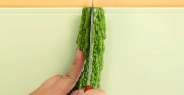 鸡蛋炒苦瓜怎么炒,苦瓜炒蛋怎么做啊图6