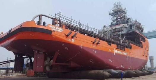 轮船底部一般都会涂抹底漆主要原因是,轮船底部涂抹底漆的原因是什么呢图2