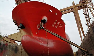 轮船底部一般都会涂抹底漆主要原因是,轮船底部涂抹底漆的原因是什么呢图3