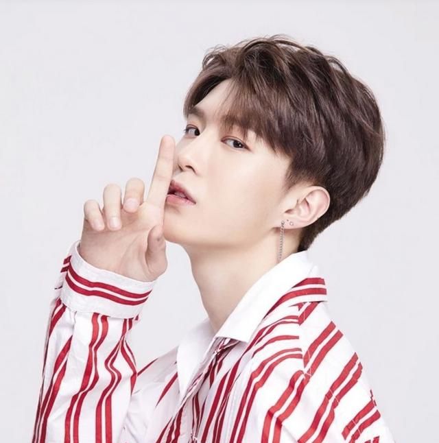 范丞丞范冰冰是什么关系 ,范丞丞晒全家福称范冰冰 “我妹”,你看好他未来的发展吗?图8