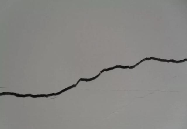 再利用的东西有哪些,墙壁开裂用什么东西修补不会再裂开?图3