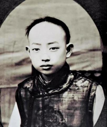 梅兰芳个人资料简介(梅兰芳:抗战8年誓死不登台,差点被饿死,去世后国家降半旗致哀)