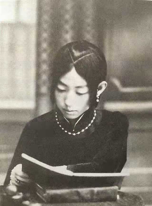 梅兰芳个人资料简介(梅兰芳:抗战8年誓死不登台,差点被饿死,去世后国家降半旗致哀)