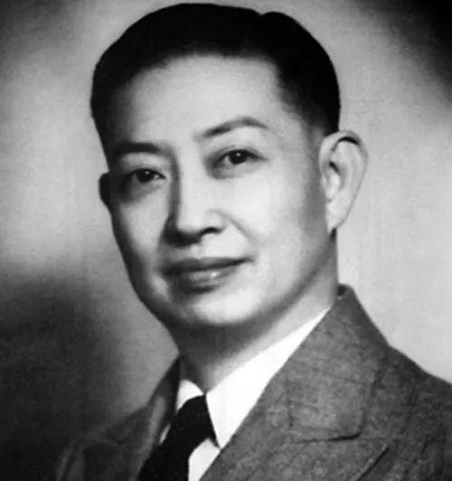 梅兰芳个人资料简介(梅兰芳:抗战8年誓死不登台,差点被饿死,去世后国家降半旗致哀)