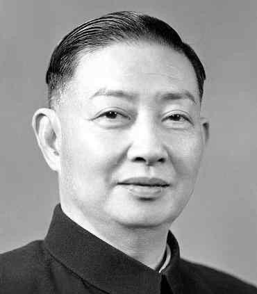 梅兰芳个人资料简介(梅兰芳:抗战8年誓死不登台,差点被饿死,去世后国家降半旗致哀)