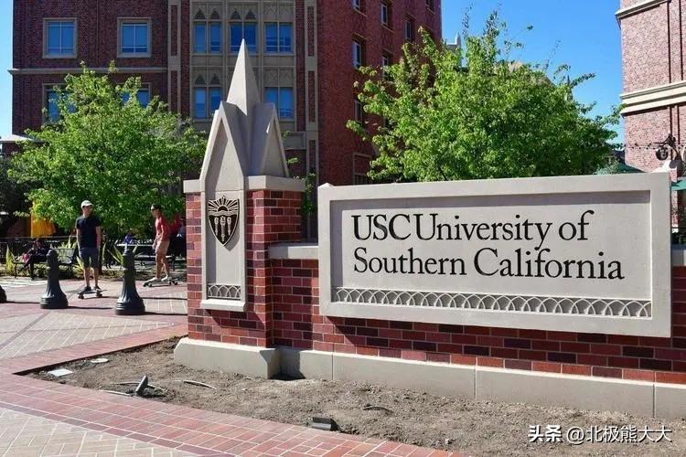 洪永时简介个人资料(“亿万富翁”洪永时:4个老婆N个红颜,原来有钱真的可以为所欲为)