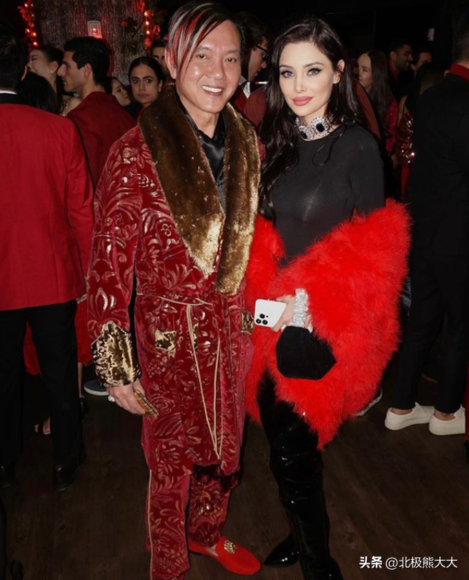 洪永时简介个人资料(“亿万富翁”洪永时:4个老婆N个红颜,原来有钱真的可以为所欲为)