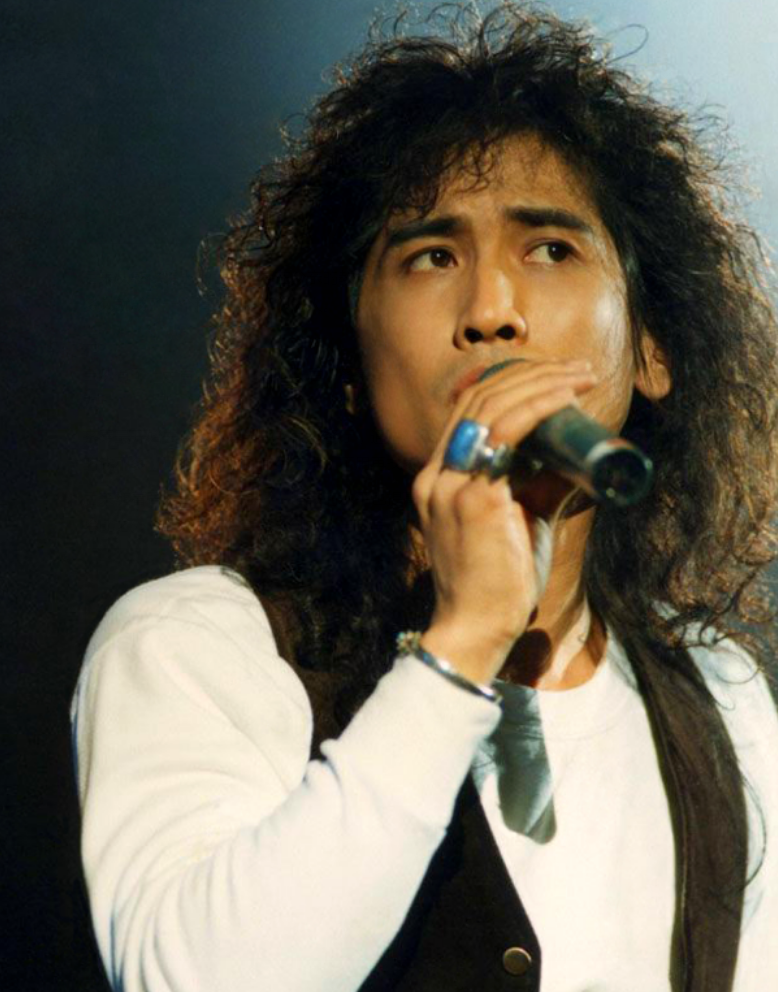 齐秦个人资料简介及年龄(齐秦:50岁娶小24岁娇妻,宠了对方11年)