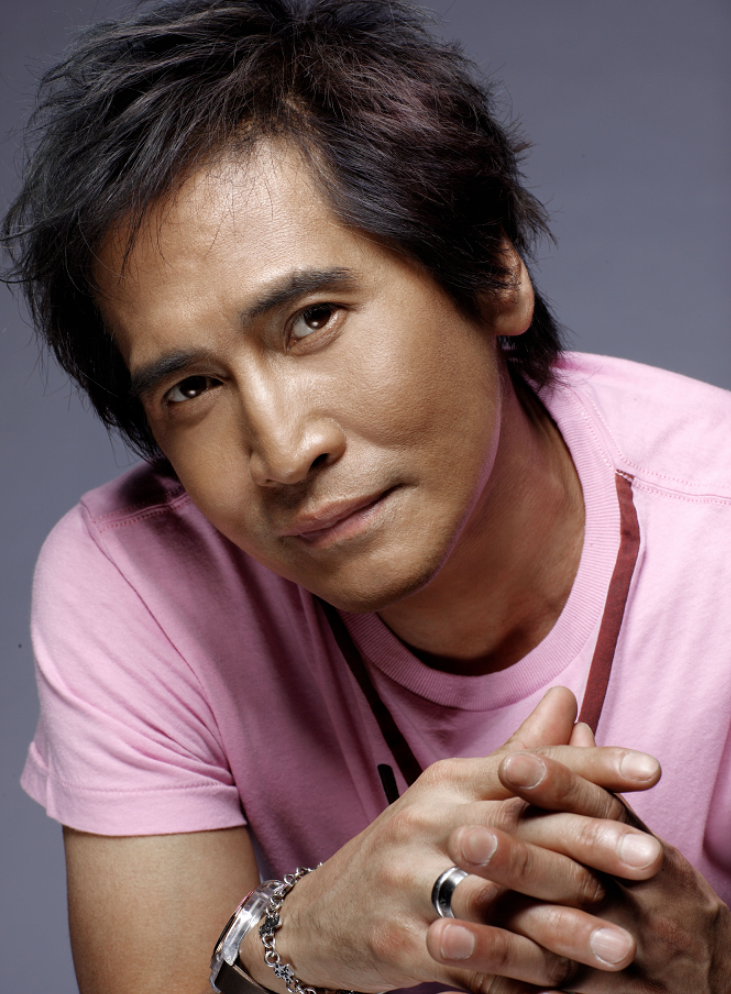 齐秦个人资料简介及年龄(齐秦:50岁娶小24岁娇妻,宠了对方11年)