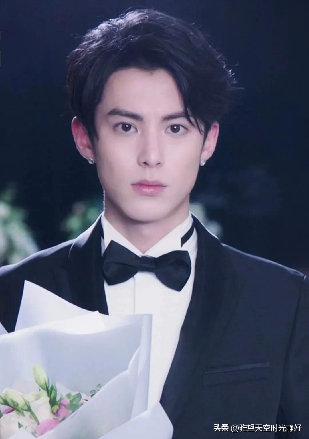 王鹤棣个人资料简介,幸运且努力的阳光大男孩 新晋顶流