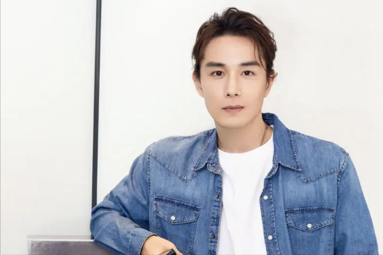 李承铉个人资料及图片（11年后，再看李承铉，才明白他为何离开安以轩选择戚薇）