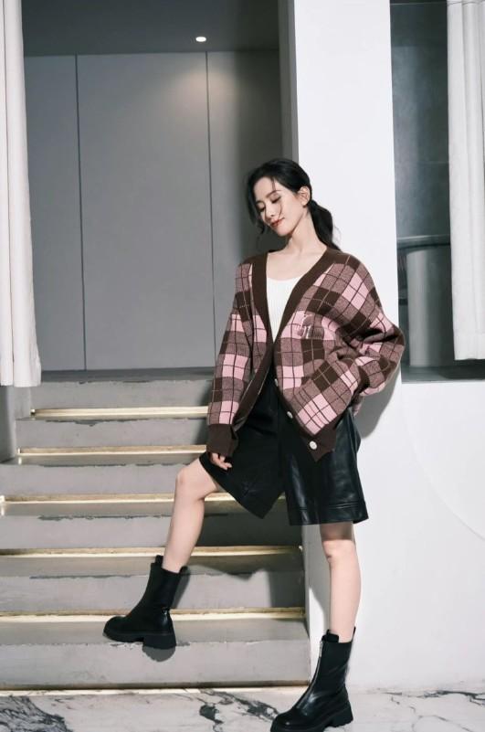 刘诗诗个人资料介绍写真(刘诗诗近况「瘦成纸片人」 网友:风能吹走)