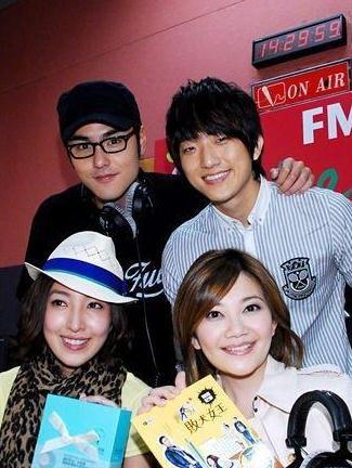 怀秋是谁(林俊杰晒5人聚会，不配拥有姓名的怀秋，和林俊杰是什么关系？)