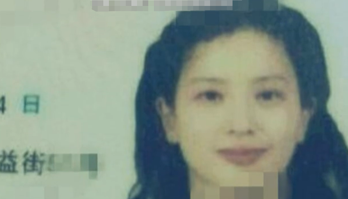 刘亦菲：妈妈风华绝代，小姨颜值爆表，全家我最丑，34岁仍单身