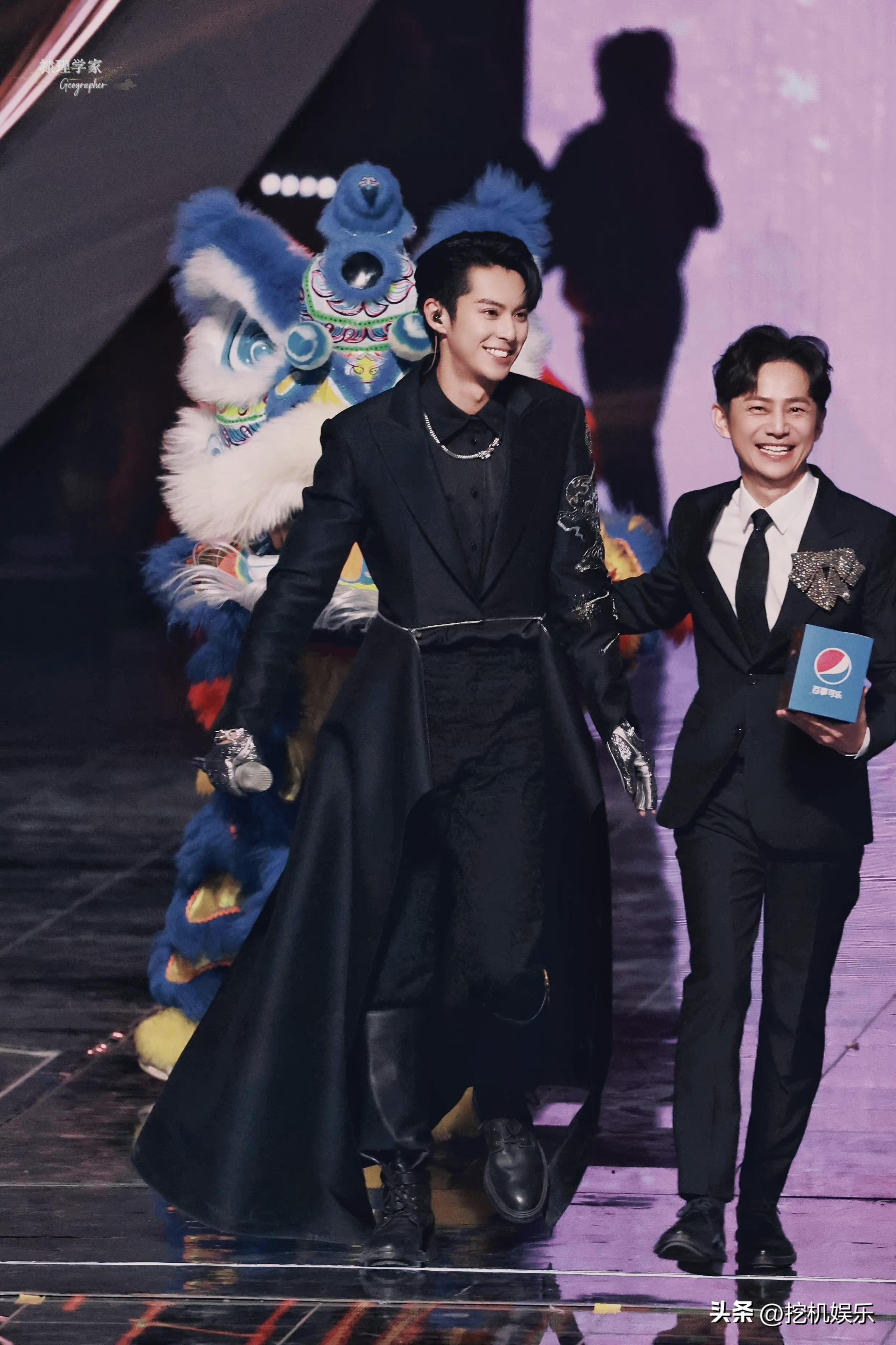 人物第1集|何炅：爱哭的强者，运气不会太差