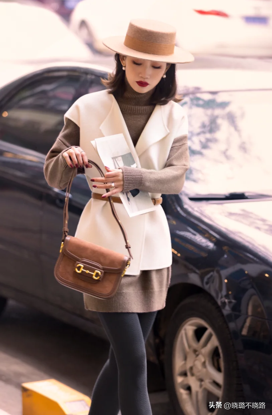 看了赵露思的前后对比，我发现：“仪态”对于女生而言，太重要了