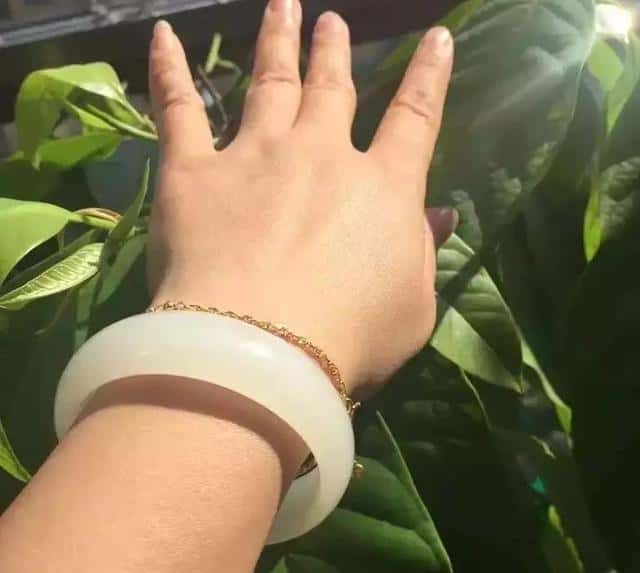 和田玉的八大功效(和田玉的功效与作用)