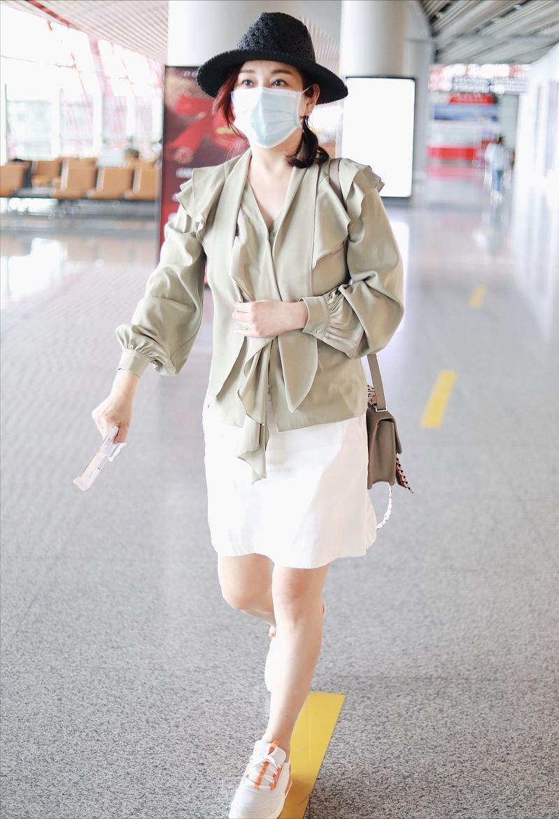 终于知道张铎为什么喜欢陈松伶了，虽然50岁了，可穿衣仍似30岁