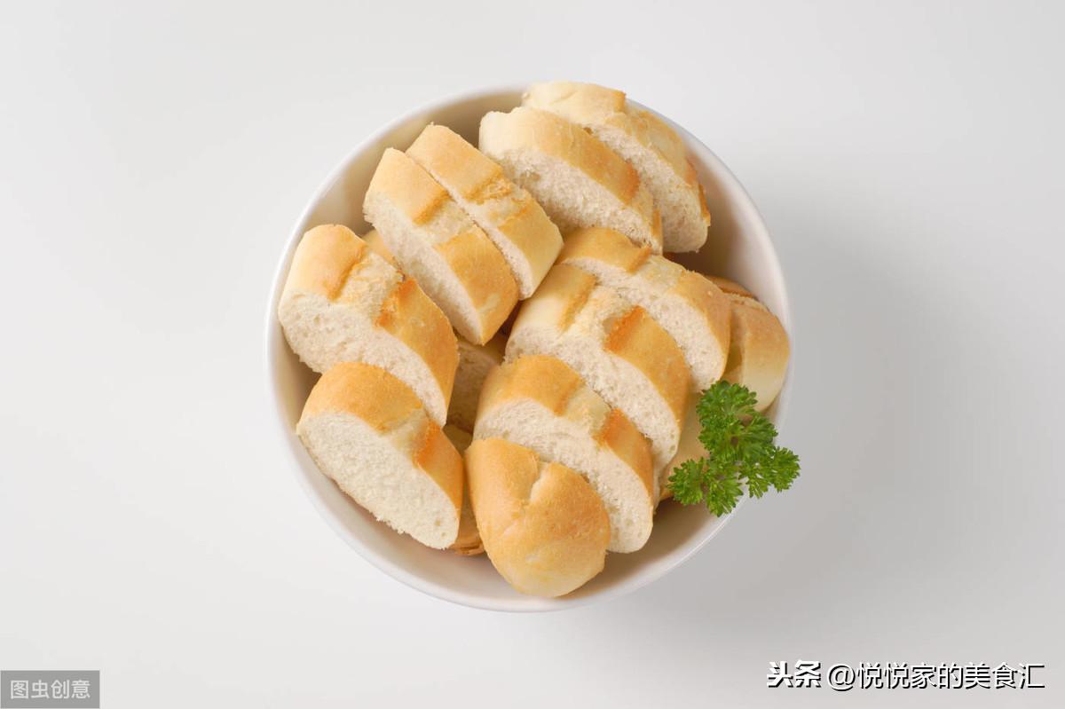 面包吃不完放冰箱吗(面包放在常温下还是冰箱里合适)