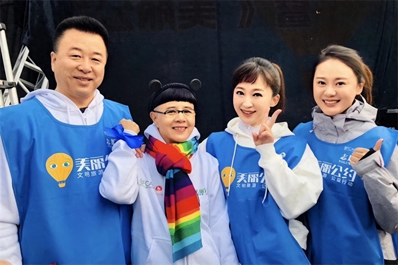 刘纯燕简历 如今57岁，与女儿酷似姐妹，主播老公相爱30年