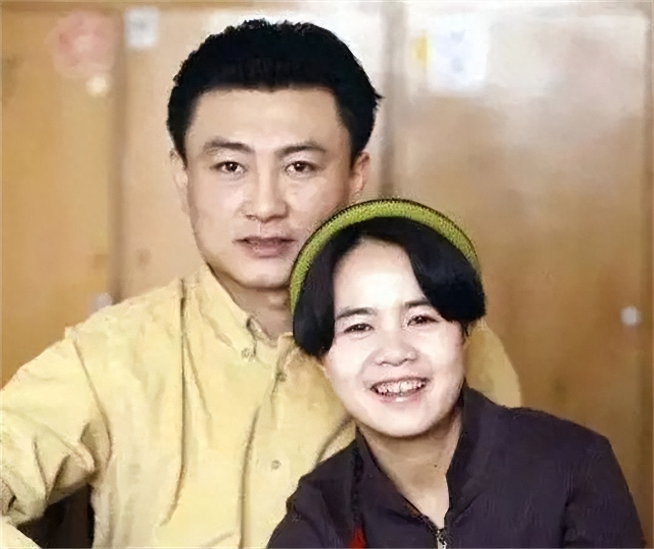 刘纯燕简历 如今57岁，与女儿酷似姐妹，主播老公相爱30年