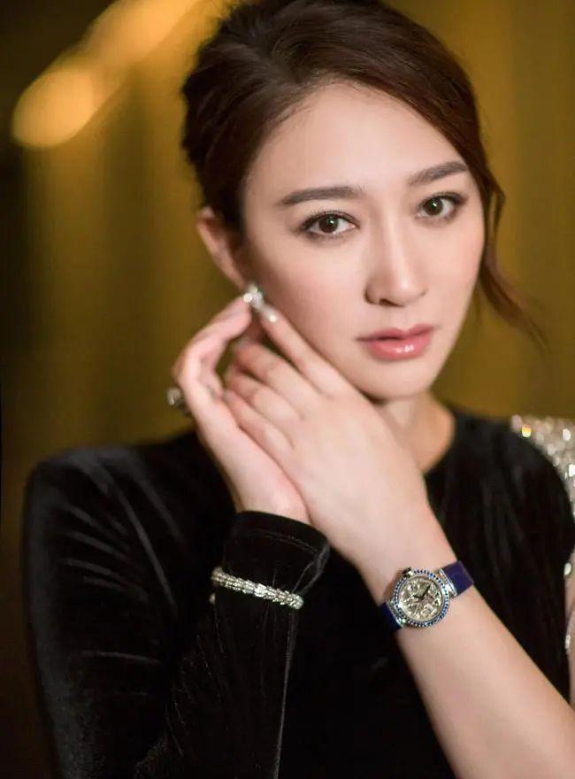 情史一波三折，被戏称为“年代戏卷王”的殷桃，也曾闪婚闪离