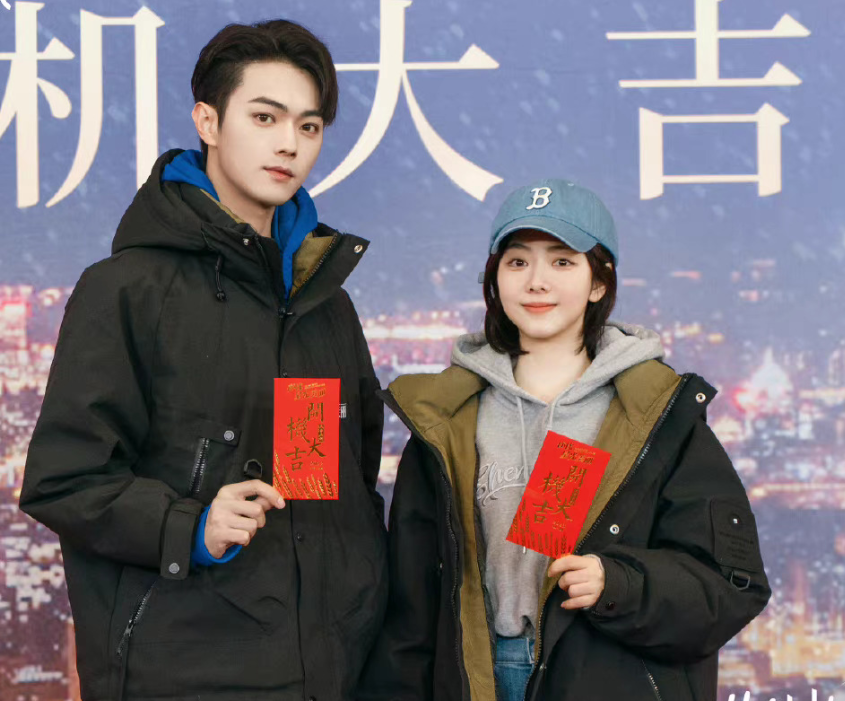 谭松韵《你比星光美丽》路透曝光！短发软萌可爱，男主眼神霸气！