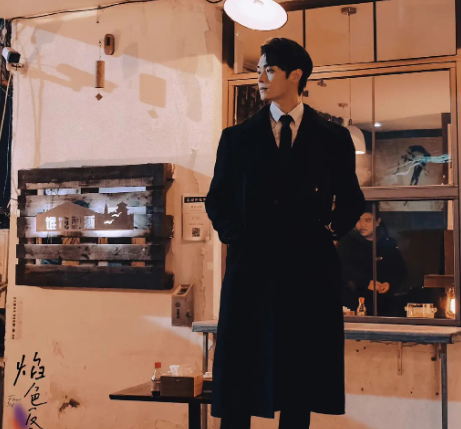 谭松韵《你比星光美丽》路透曝光！短发软萌可爱，男主眼神霸气！