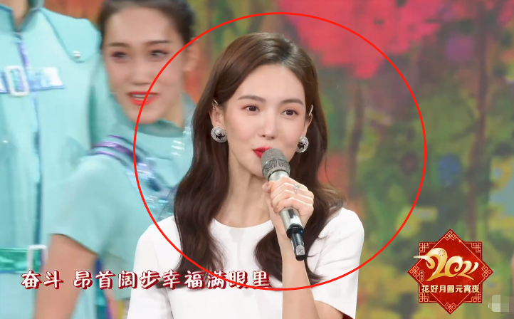 刘浩存官方身高168，元宵晚会遇到李沁，一看就知道说了谎